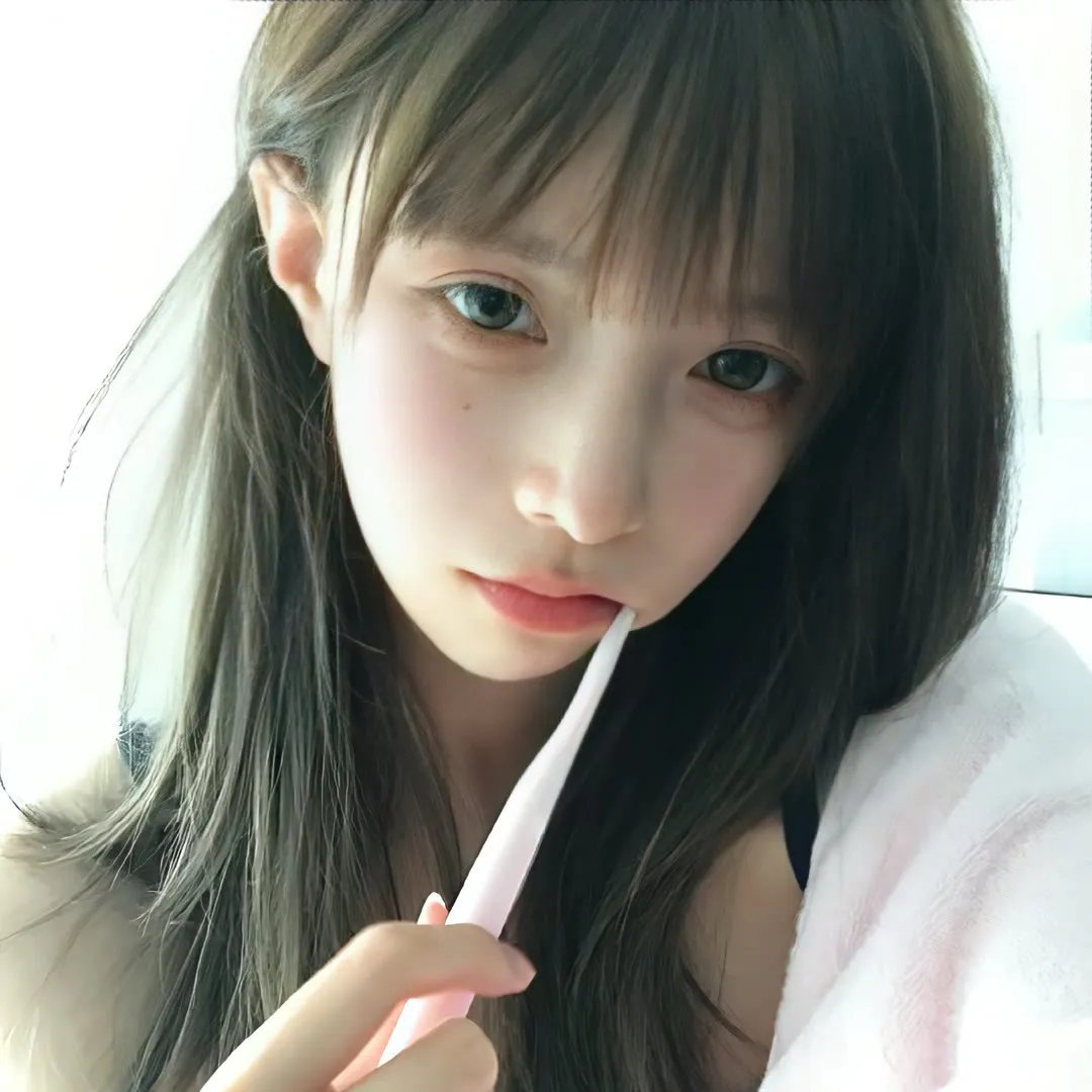深深腥红